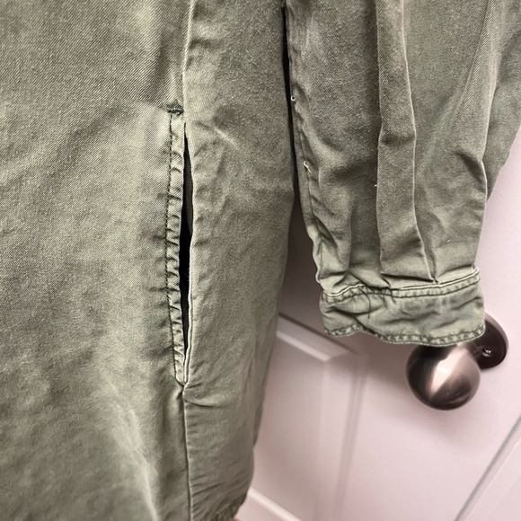 Kenneth Cole Reaction Button-Front Dress | Green | XS - Picture 3 of 8